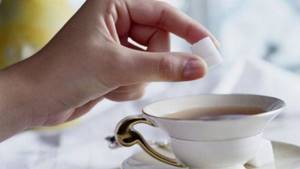 Поможет ли крепкий чай от поноса? Как его правильно сделать?