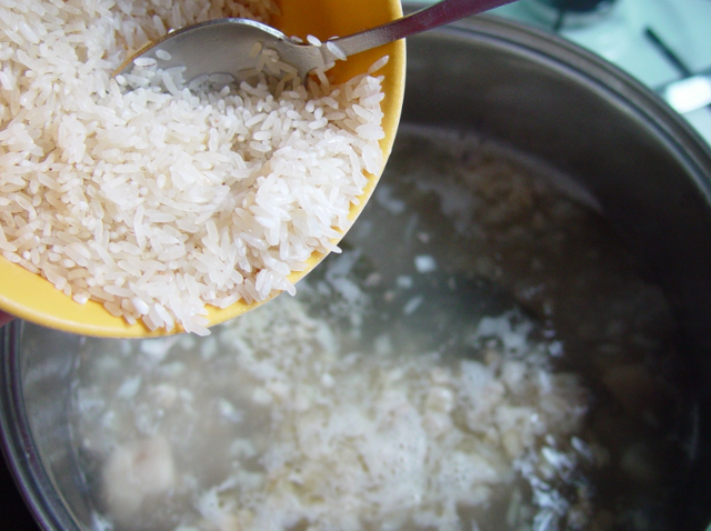 Рисовый отвар от диареи для грудничков и детей. Как приготовить и как принимать?