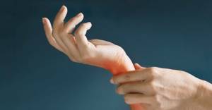 Боль в запястье левой руки - советы врачей на каждый день